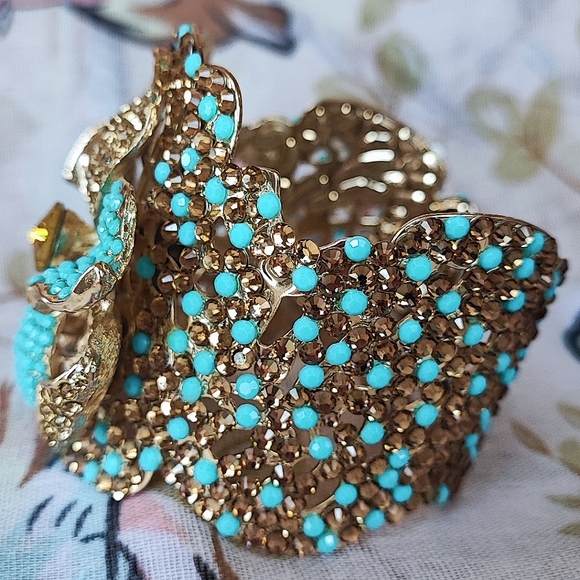 Cezanne Shiny Gold Tone Filigree Cuff Bracelet Faux Turquoise Topaz Rhinestones - Picture 2 of 14